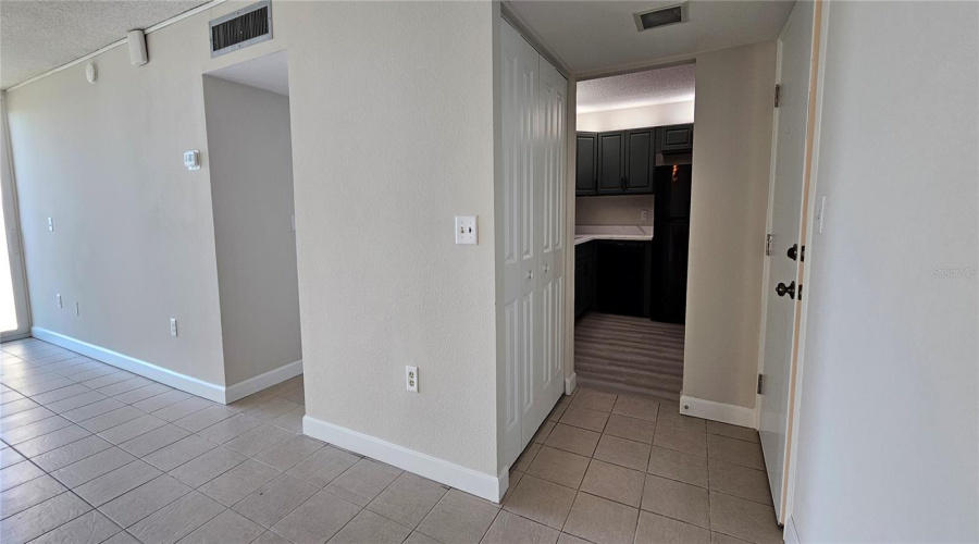 South Pasadena, Florida 33707, 1 Bedroom Bedrooms, ,1 Bathroombathrooms,Residential,For Sale,Bay Island,0,Mfrtb8506052