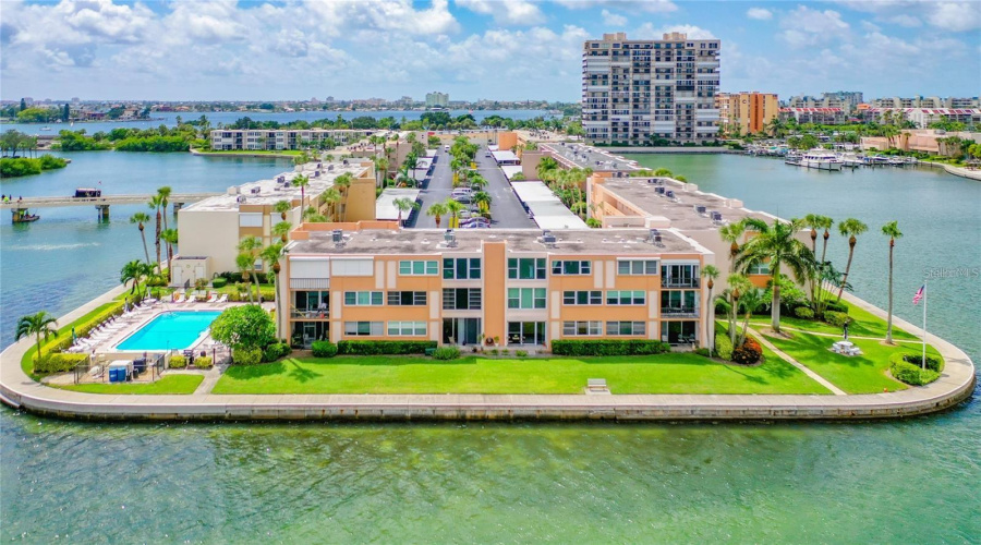 South Pasadena, Florida 33707, 1 Bedroom Bedrooms, ,1 Bathroombathrooms,Residential,For Sale,Bay Island,0,Mfrtb8506052