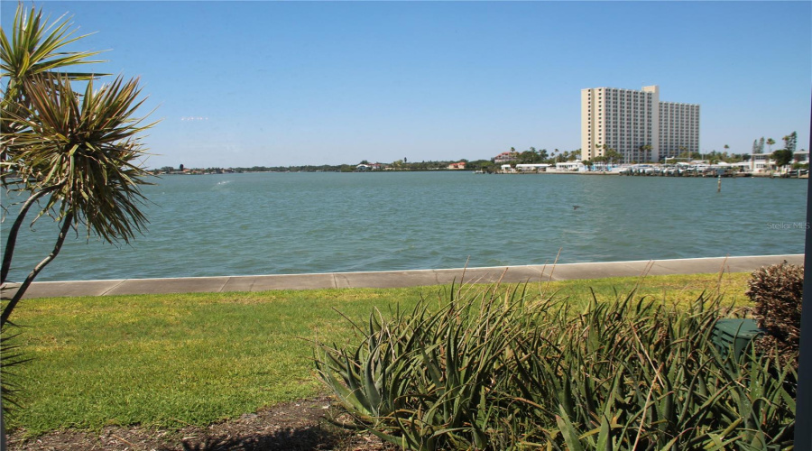 South Pasadena, Florida 33707, 1 Bedroom Bedrooms, ,1 Bathroombathrooms,Residential,For Sale,Bay Island,0,Mfrtb8506052