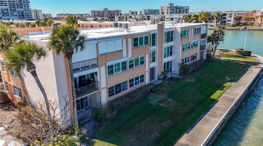 South Pasadena, Florida 33707, 1 Bedroom Bedrooms, ,1 Bathroombathrooms,Residential,For Sale,Bay Island,0,Mfrtb8506052