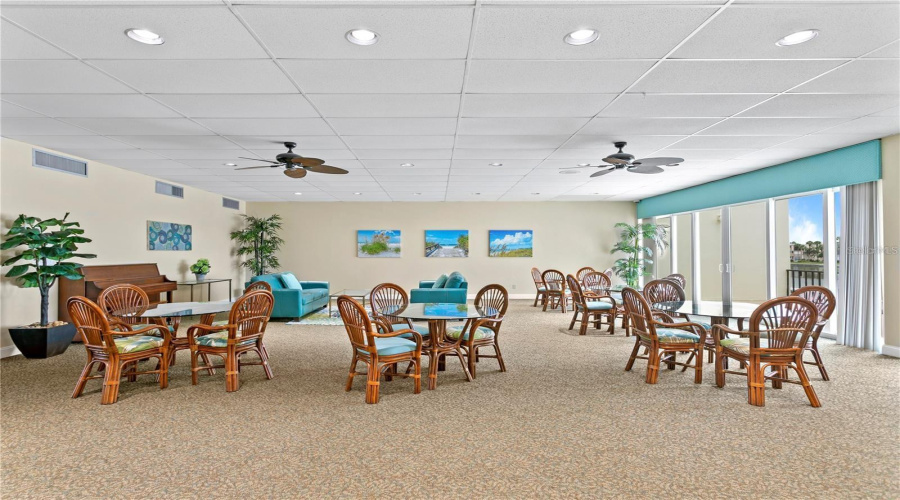 South Pasadena, Florida 33707, 1 Bedroom Bedrooms, ,1 Bathroombathrooms,Residential,For Sale,Bay Island,0,Mfrtb8506052