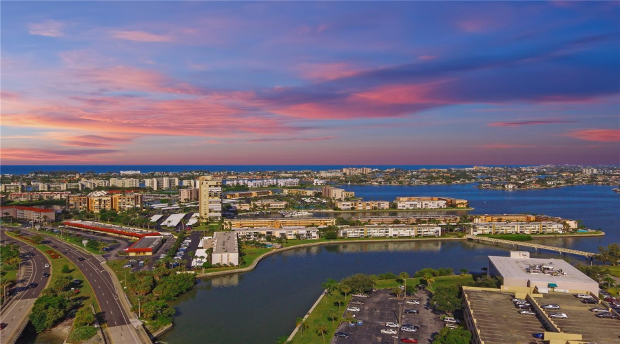 South Pasadena, Florida 33707, 1 Bedroom Bedrooms, ,1 Bathroombathrooms,Residential,For Sale,Bay Island,0,Mfrtb8506052