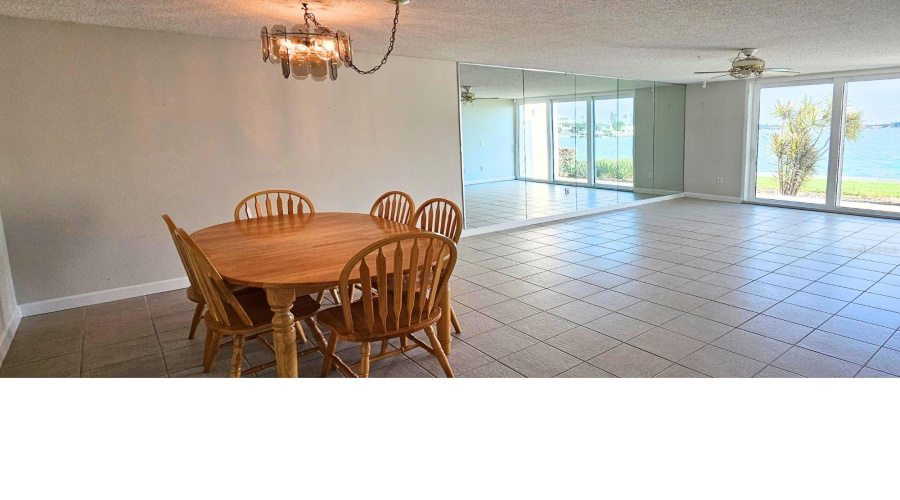 South Pasadena, Florida 33707, 1 Bedroom Bedrooms, ,1 Bathroombathrooms,Residential,For Sale,Bay Island,0,Mfrtb8506052
