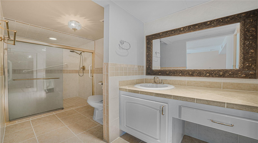 Lakeland, Florida 33805, 2 Bedroom Bedrooms, ,2 Bathroombathrooms,Residential,For Sale,Lake Parker,0,Mfrl4962979