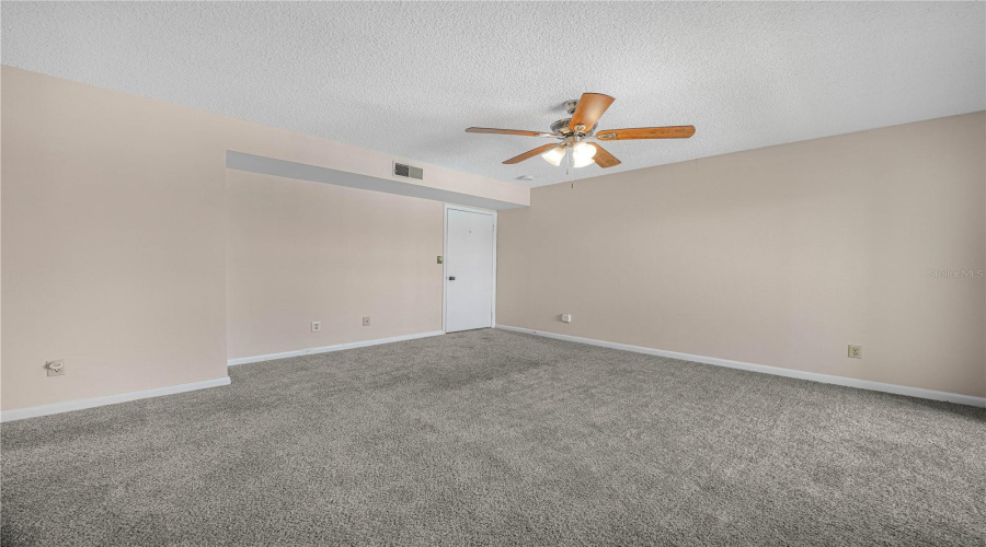 Lakeland, Florida 33805, 2 Bedroom Bedrooms, ,2 Bathroombathrooms,Residential,For Sale,Lake Parker,0,Mfrl4962979