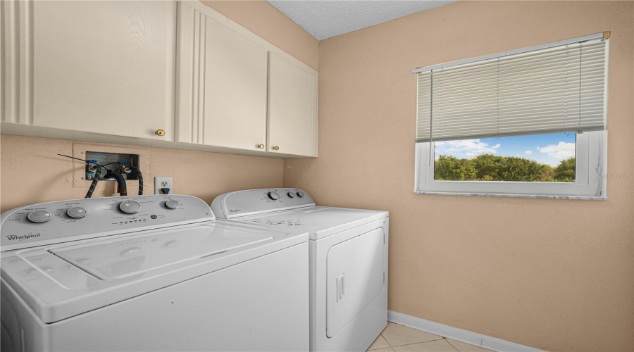 Lakeland, Florida 33805, 2 Bedroom Bedrooms, ,2 Bathroombathrooms,Residential,For Sale,Lake Parker,0,Mfrl4962979