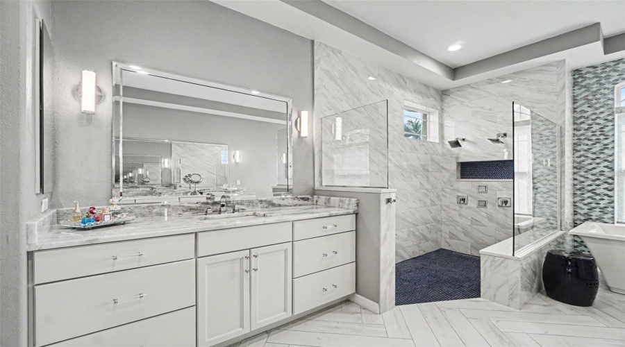 Fort Myers, Florida 33912, 4 Bedroom Bedrooms, ,3 Bathroombathrooms,Residential,For Sale,Blackhawk,0,Mfrc7526597