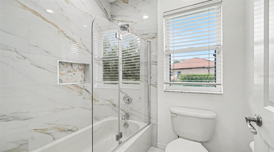 Fort Myers, Florida 33912, 4 Bedroom Bedrooms, ,3 Bathroombathrooms,Residential,For Sale,Blackhawk,0,Mfrc7526597