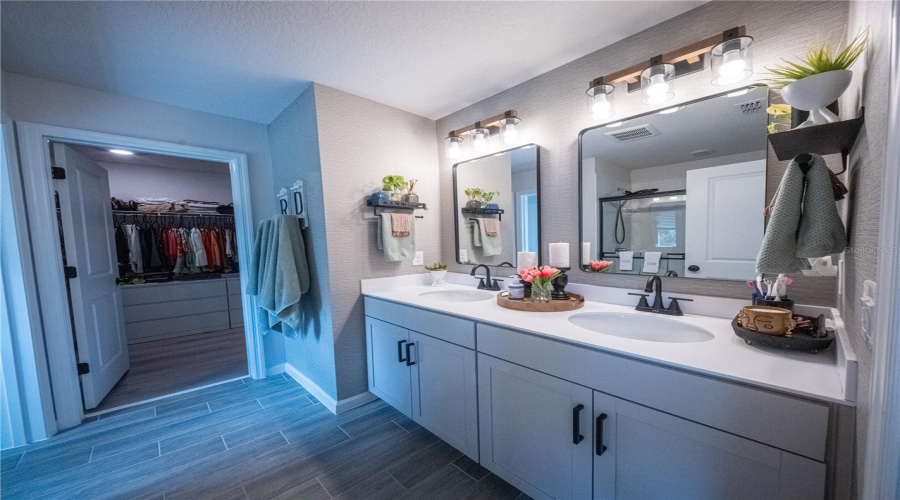 St Cloud, Florida 34772, 5 Bedroom Bedrooms, ,2 Bathroombathrooms,Residential,For Sale,Southern Vista,0,Mfro6432350