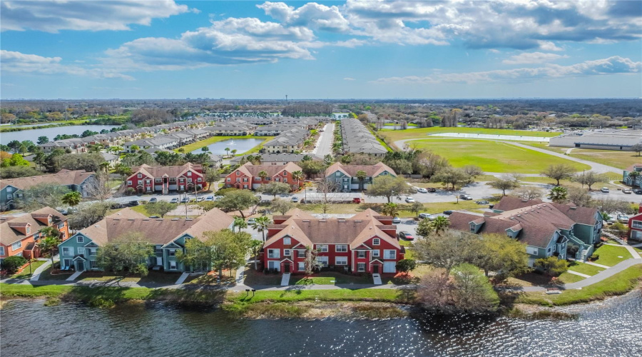 Tampa, Florida 33626, 1 Bedroom Bedrooms, ,1 Bathroombathrooms,Residential,For Sale,Lake Chase Island,0,Mfrtb8516473