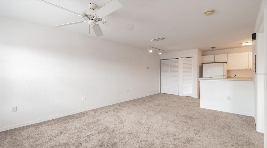 Tampa, Florida 33626, 1 Bedroom Bedrooms, ,1 Bathroombathrooms,Residential,For Sale,Lake Chase Island,0,Mfrtb8516473