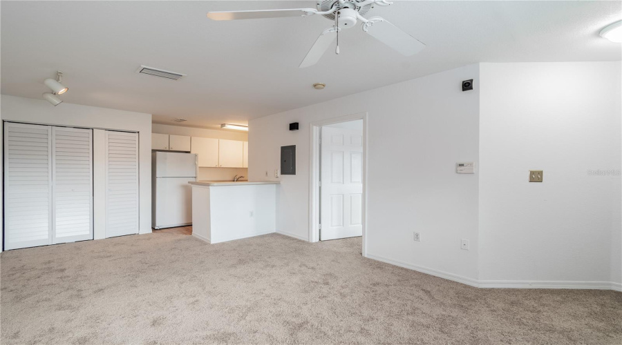 Tampa, Florida 33626, 1 Bedroom Bedrooms, ,1 Bathroombathrooms,Residential,For Sale,Lake Chase Island,0,Mfrtb8516473
