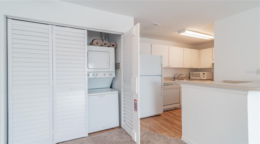 Tampa, Florida 33626, 1 Bedroom Bedrooms, ,1 Bathroombathrooms,Residential,For Sale,Lake Chase Island,0,Mfrtb8516473