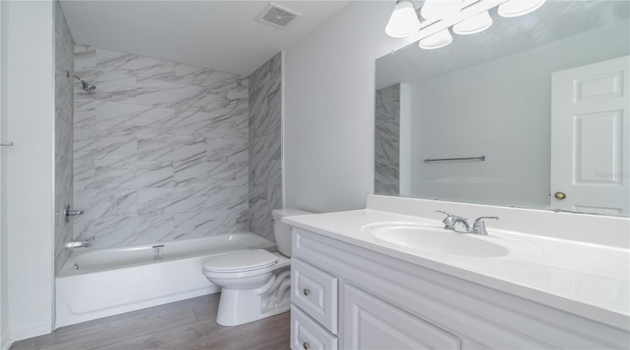 Tampa, Florida 33626, 1 Bedroom Bedrooms, ,1 Bathroombathrooms,Residential,For Sale,Lake Chase Island,0,Mfrtb8516473