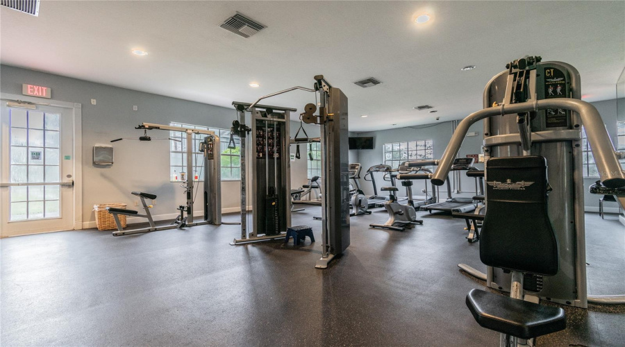 Tampa, Florida 33626, 1 Bedroom Bedrooms, ,1 Bathroombathrooms,Residential,For Sale,Lake Chase Island,0,Mfrtb8516473
