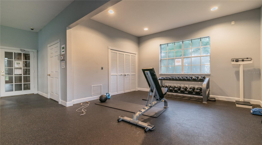 Tampa, Florida 33626, 1 Bedroom Bedrooms, ,1 Bathroombathrooms,Residential,For Sale,Lake Chase Island,0,Mfrtb8516473