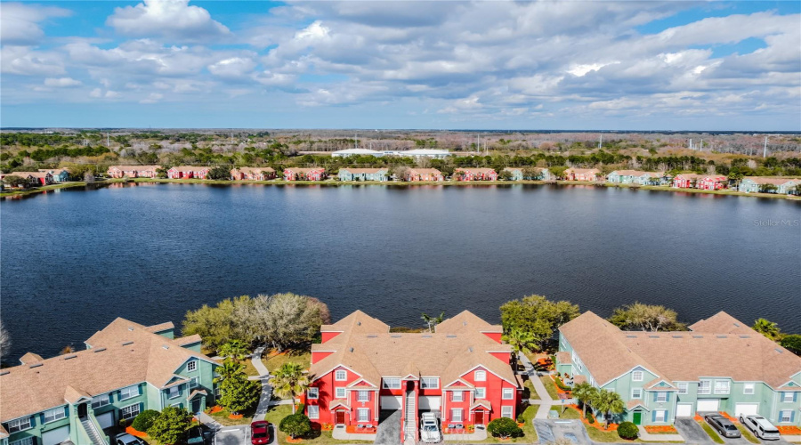 Tampa, Florida 33626, 1 Bedroom Bedrooms, ,1 Bathroombathrooms,Residential,For Sale,Lake Chase Island,0,Mfrtb8516473