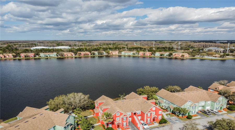 Tampa, Florida 33626, 1 Bedroom Bedrooms, ,1 Bathroombathrooms,Residential,For Sale,Lake Chase Island,0,Mfrtb8516473