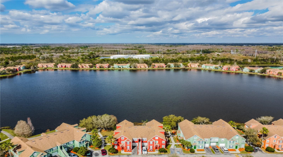 Tampa, Florida 33626, 1 Bedroom Bedrooms, ,1 Bathroombathrooms,Residential,For Sale,Lake Chase Island,0,Mfrtb8516473