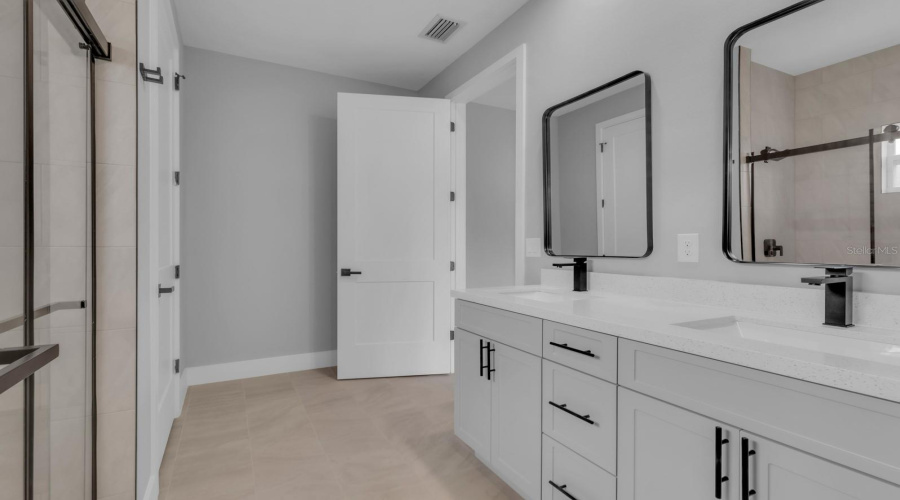 Palm Bay, Florida 32907, 3 Bedroom Bedrooms, ,2 Bathroombathrooms,Residential,For Sale,Missouri,0,Mfrs5143912