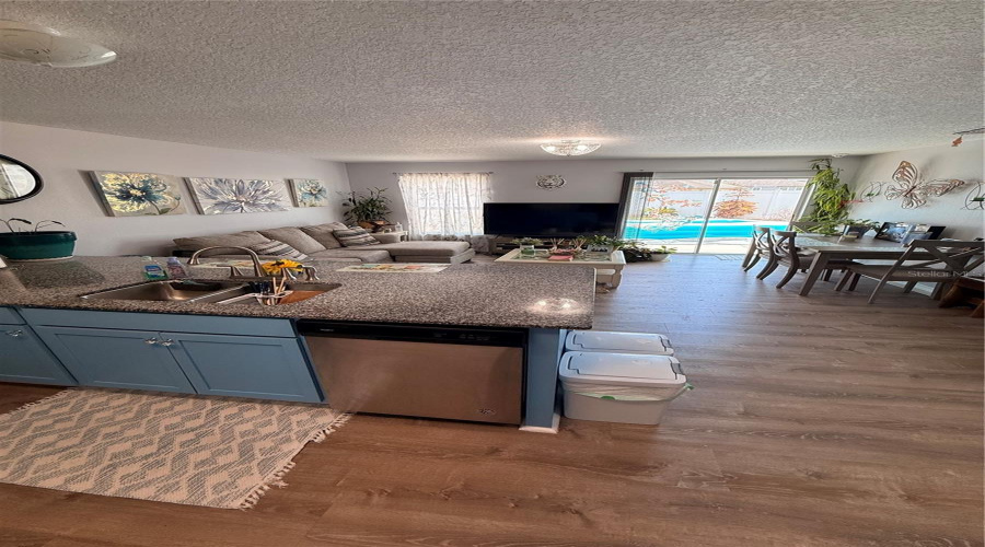 Kitchen - Living