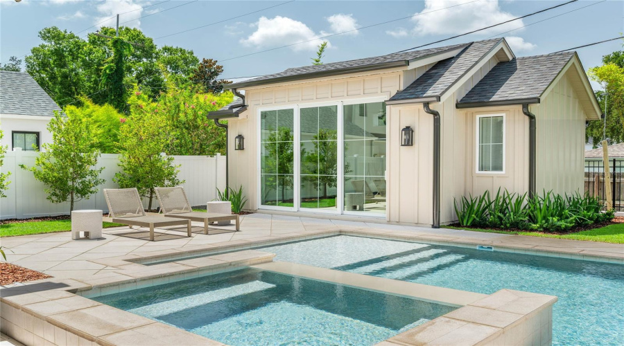 Orlando, Florida 32803, 5 Bedroom Bedrooms, ,4 Bathroombathrooms,Residential,For Sale,Nottingham,0,Mfro6425268