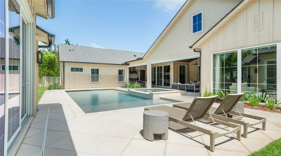 Orlando, Florida 32803, 5 Bedroom Bedrooms, ,4 Bathroombathrooms,Residential,For Sale,Nottingham,0,Mfro6425268
