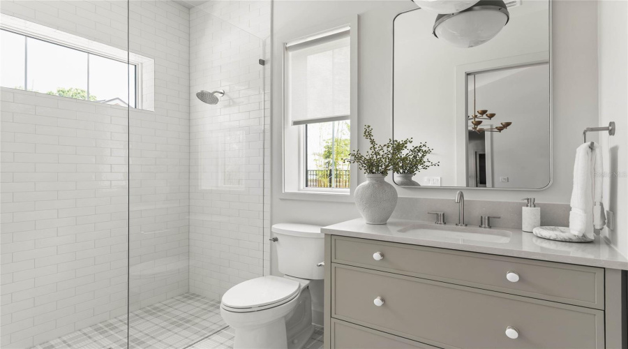 Orlando, Florida 32803, 5 Bedroom Bedrooms, ,4 Bathroombathrooms,Residential,For Sale,Nottingham,0,Mfro6425268