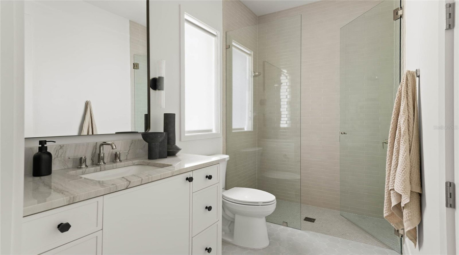 Orlando, Florida 32803, 5 Bedroom Bedrooms, ,4 Bathroombathrooms,Residential,For Sale,Nottingham,0,Mfro6425268