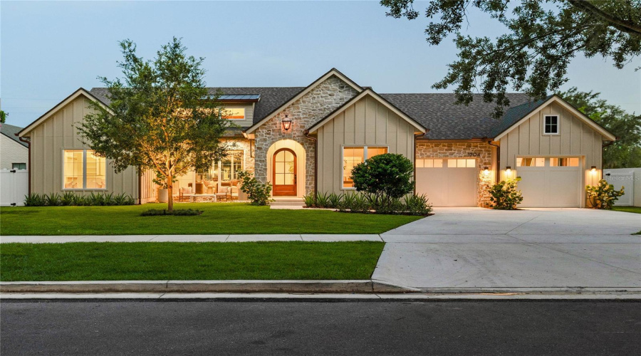 Orlando, Florida 32803, 5 Bedroom Bedrooms, ,4 Bathroombathrooms,Residential,For Sale,Nottingham,0,Mfro6425268