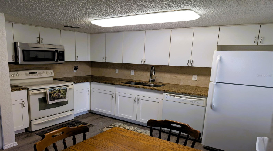 Port Charlotte, Florida 33952, 2 Bedroom Bedrooms, ,2 Bathroombathrooms,Residential,For Sale,Forrest Nelson,0,Mfrc7529481
