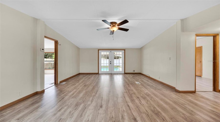 Spring Hill, Florida 34606, 3 Bedroom Bedrooms, ,2 Bathroombathrooms,Residential,For Sale,Sealawn,0,Mfrtb8516298