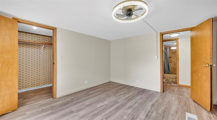 Spring Hill, Florida 34606, 3 Bedroom Bedrooms, ,2 Bathroombathrooms,Residential,For Sale,Sealawn,0,Mfrtb8516298