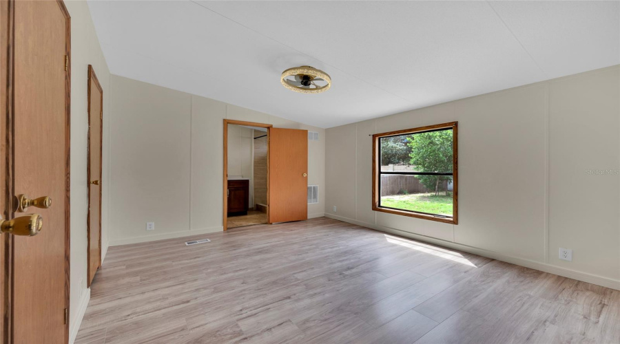 Spring Hill, Florida 34606, 3 Bedroom Bedrooms, ,2 Bathroombathrooms,Residential,For Sale,Sealawn,0,Mfrtb8516298