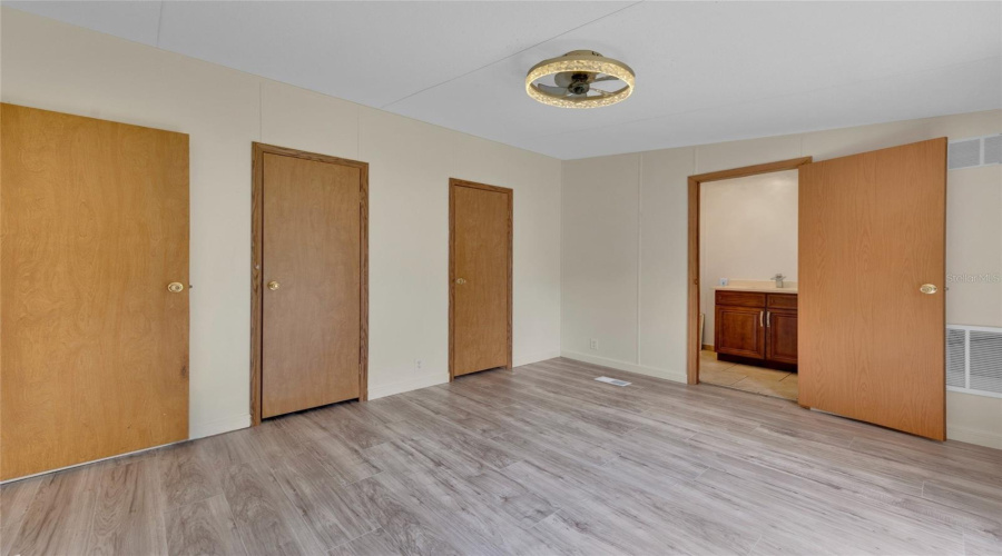 Spring Hill, Florida 34606, 3 Bedroom Bedrooms, ,2 Bathroombathrooms,Residential,For Sale,Sealawn,0,Mfrtb8516298