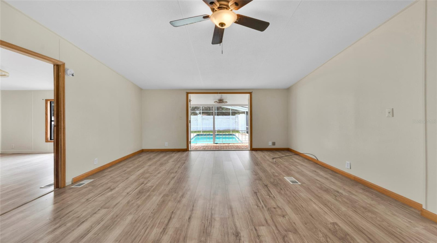 Spring Hill, Florida 34606, 3 Bedroom Bedrooms, ,2 Bathroombathrooms,Residential,For Sale,Sealawn,0,Mfrtb8516298