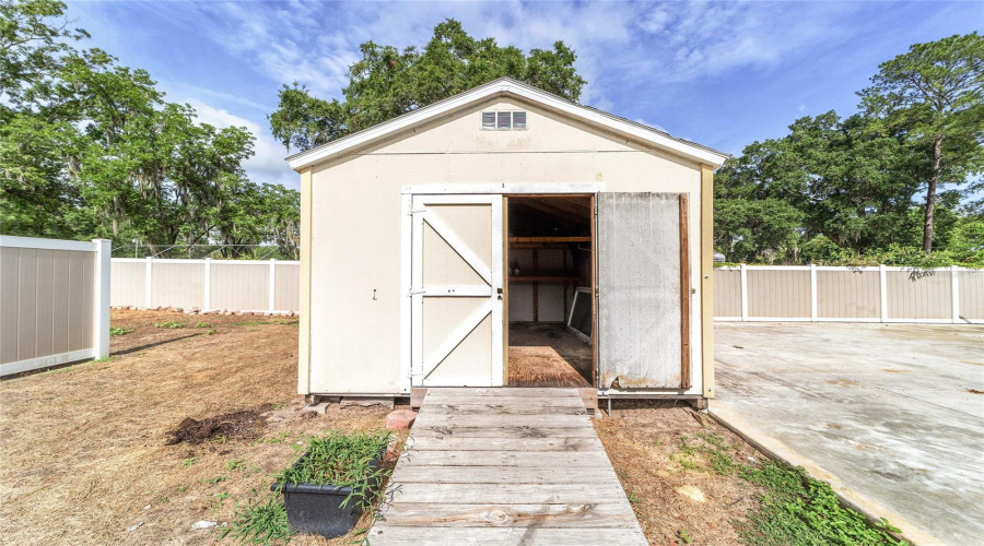 Extra Barn/Storage