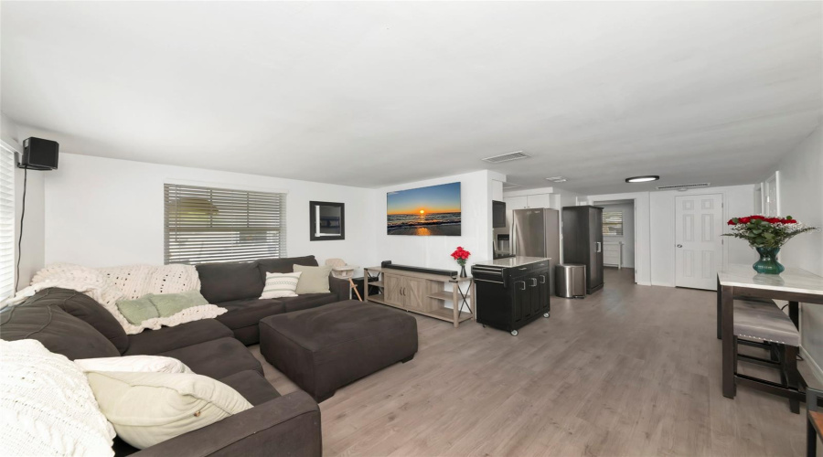 Sarasota, Florida 34231, 2 Bedroom Bedrooms, ,1 Bathroombathrooms,Residential,For Sale,Edgewood,0,Mfra4703691