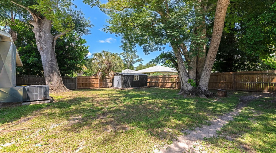Sarasota, Florida 34231, 2 Bedroom Bedrooms, ,1 Bathroombathrooms,Residential,For Sale,Edgewood,0,Mfra4703691