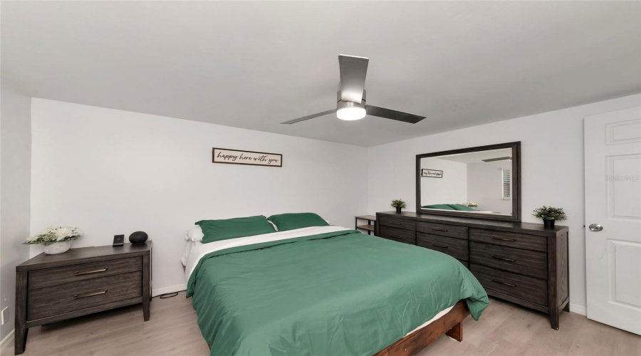 Sarasota, Florida 34231, 2 Bedroom Bedrooms, ,1 Bathroombathrooms,Residential,For Sale,Edgewood,0,Mfra4703691