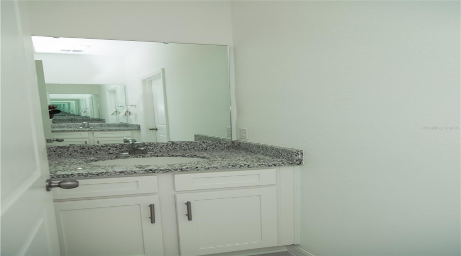 Eagle Lake, Florida 33839, 4 Bedroom Bedrooms, ,3 Bathroombathrooms,Residential,For Sale,Crown Rose,0,Mfro6426438