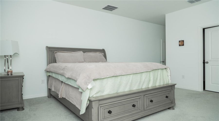 Eagle Lake, Florida 33839, 4 Bedroom Bedrooms, ,3 Bathroombathrooms,Residential,For Sale,Crown Rose,0,Mfro6426438