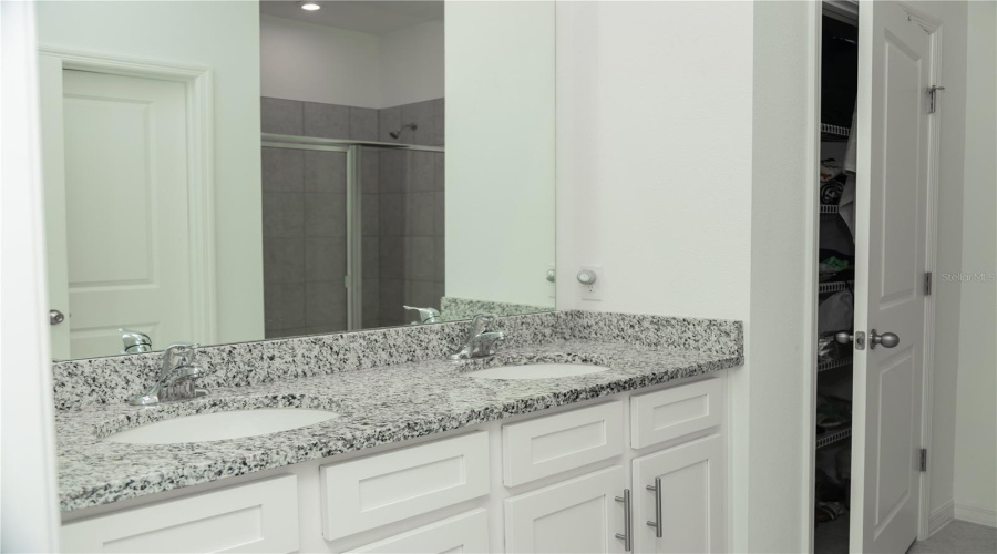 Eagle Lake, Florida 33839, 4 Bedroom Bedrooms, ,3 Bathroombathrooms,Residential,For Sale,Crown Rose,0,Mfro6426438