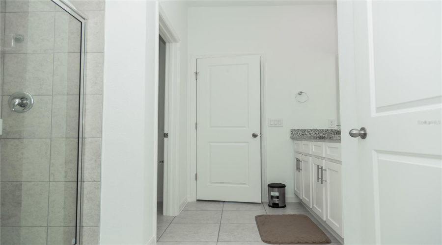 Eagle Lake, Florida 33839, 4 Bedroom Bedrooms, ,3 Bathroombathrooms,Residential,For Sale,Crown Rose,0,Mfro6426438