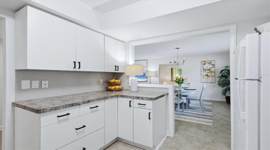 Sarasota, Florida 34232, 2 Bedroom Bedrooms, ,2 Bathroombathrooms,Residential,For Sale,Blue Stone,0,Mfra4701105