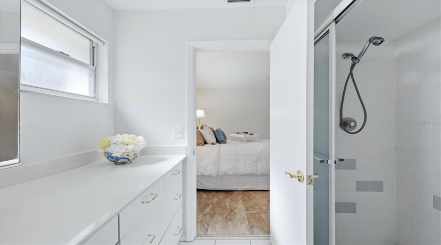 Sarasota, Florida 34232, 2 Bedroom Bedrooms, ,2 Bathroombathrooms,Residential,For Sale,Blue Stone,0,Mfra4701105