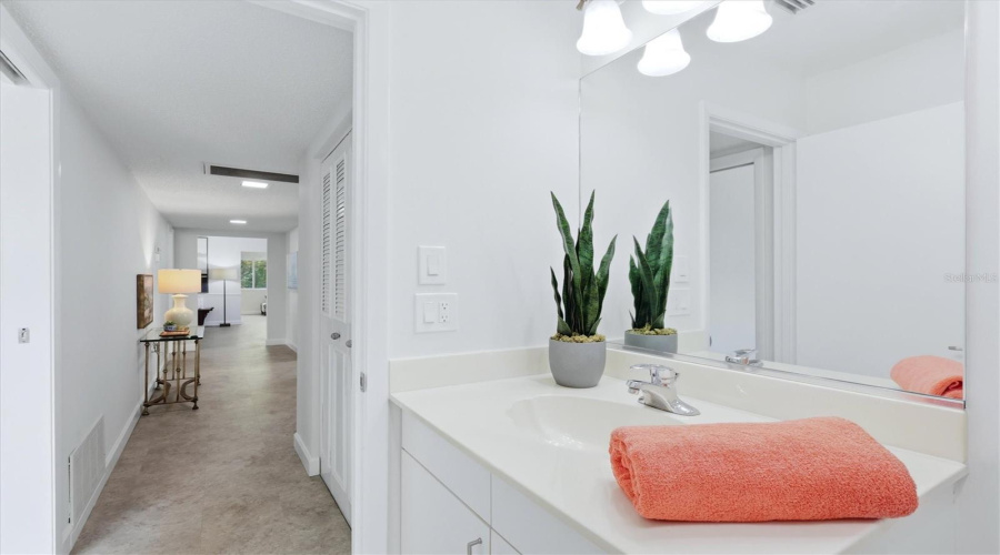 Sarasota, Florida 34232, 2 Bedroom Bedrooms, ,2 Bathroombathrooms,Residential,For Sale,Blue Stone,0,Mfra4701105