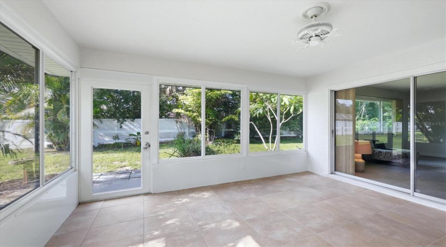 Sarasota, Florida 34232, 2 Bedroom Bedrooms, ,2 Bathroombathrooms,Residential,For Sale,Blue Stone,0,Mfra4701105