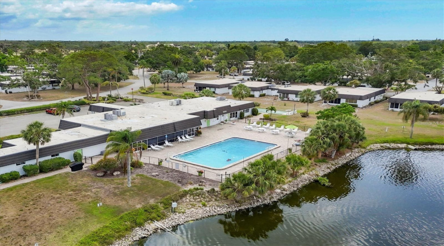 Sarasota, Florida 34232, 2 Bedroom Bedrooms, ,2 Bathroombathrooms,Residential,For Sale,Blue Stone,0,Mfra4701105