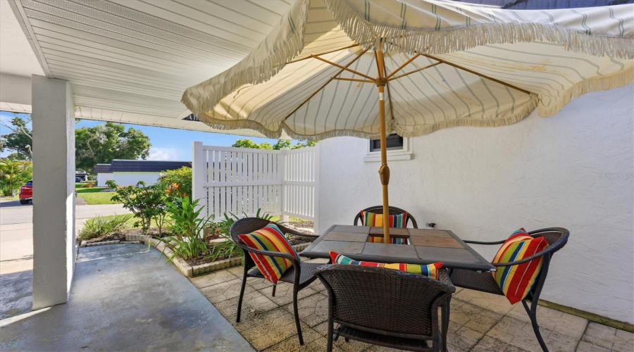 Sarasota, Florida 34232, 2 Bedroom Bedrooms, ,2 Bathroombathrooms,Residential,For Sale,Blue Stone,0,Mfra4701105